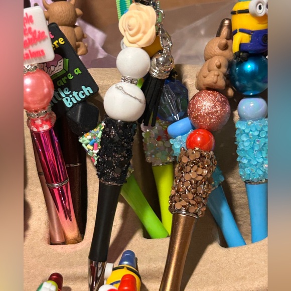 Kyleigh’s HandKrafted Korner- Art/Pens/Cards 
For Soccer ⚽️ Camps - Picture 12 of 14